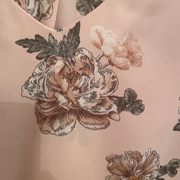 Light Pink Floral Blouse with roll tab sleeves - Picture 3 of 5